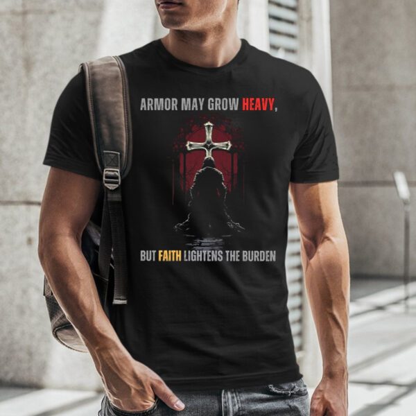 Knight Of Faith Praying To God T-Shirt