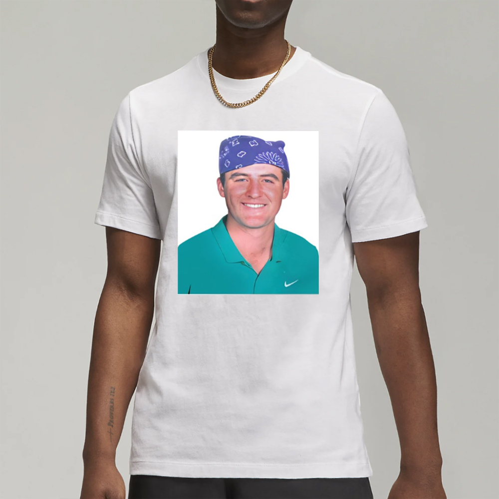 Scottie Scheffler High-Fiving Fans Wearing Prison Mike Mugshot T-Shirt ...